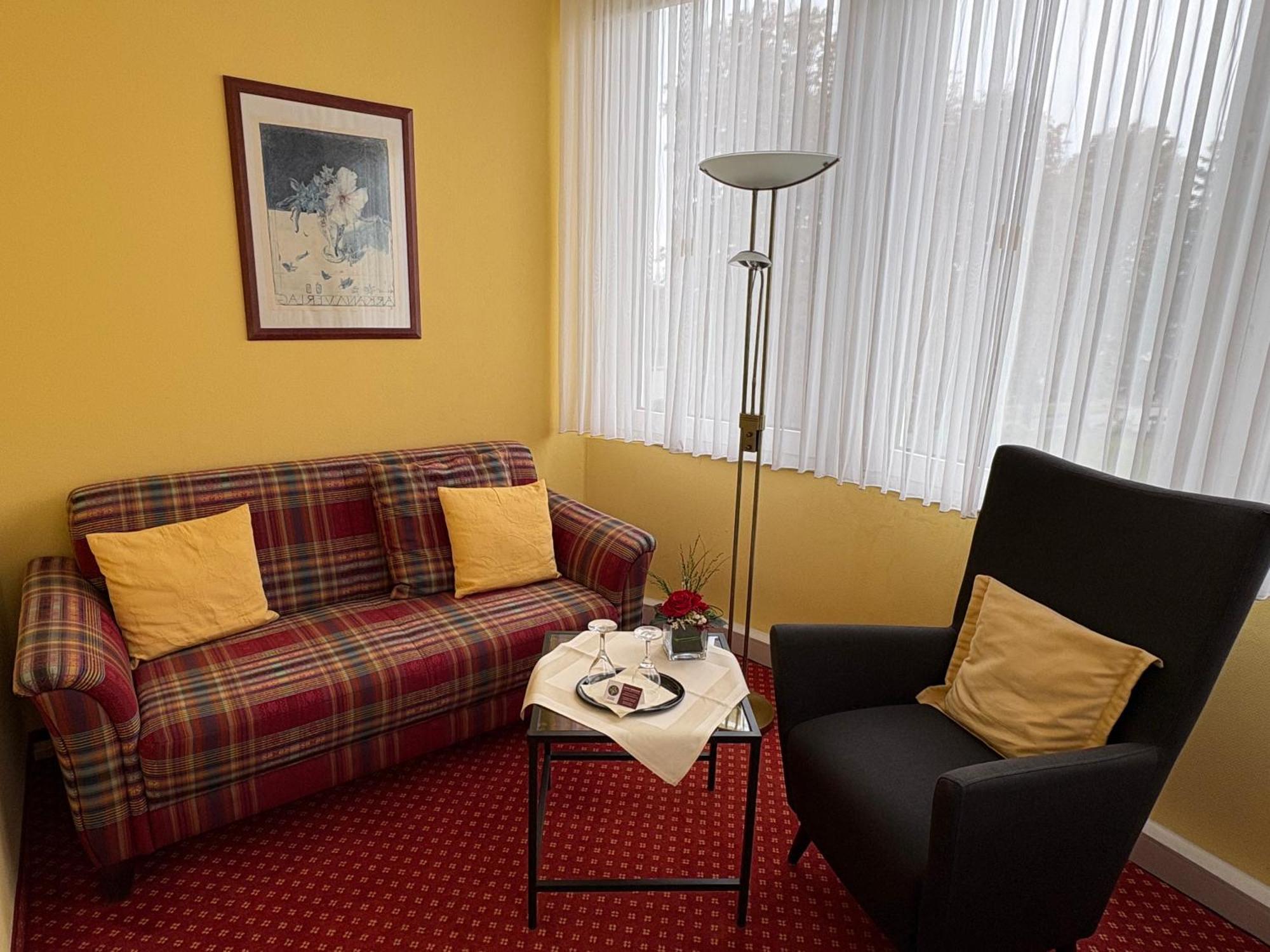 Thermen Hotel Pension Villa Holstein Bad Salzuflen Exteriör bild