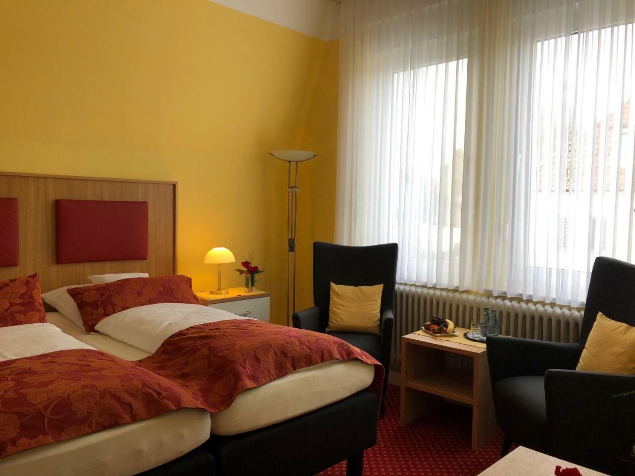 Thermen Hotel Pension Villa Holstein Bad Salzuflen Exteriör bild