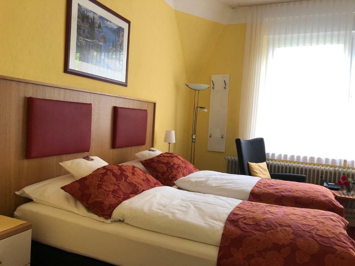 Thermen Hotel Pension Villa Holstein Bad Salzuflen Exteriör bild